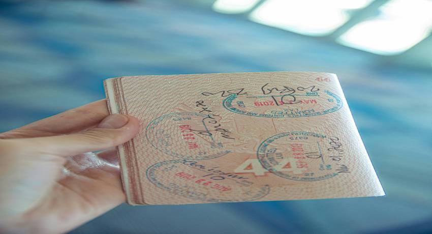 Visa et statut d’immigration au Canada : Ce que vous devez savoir
